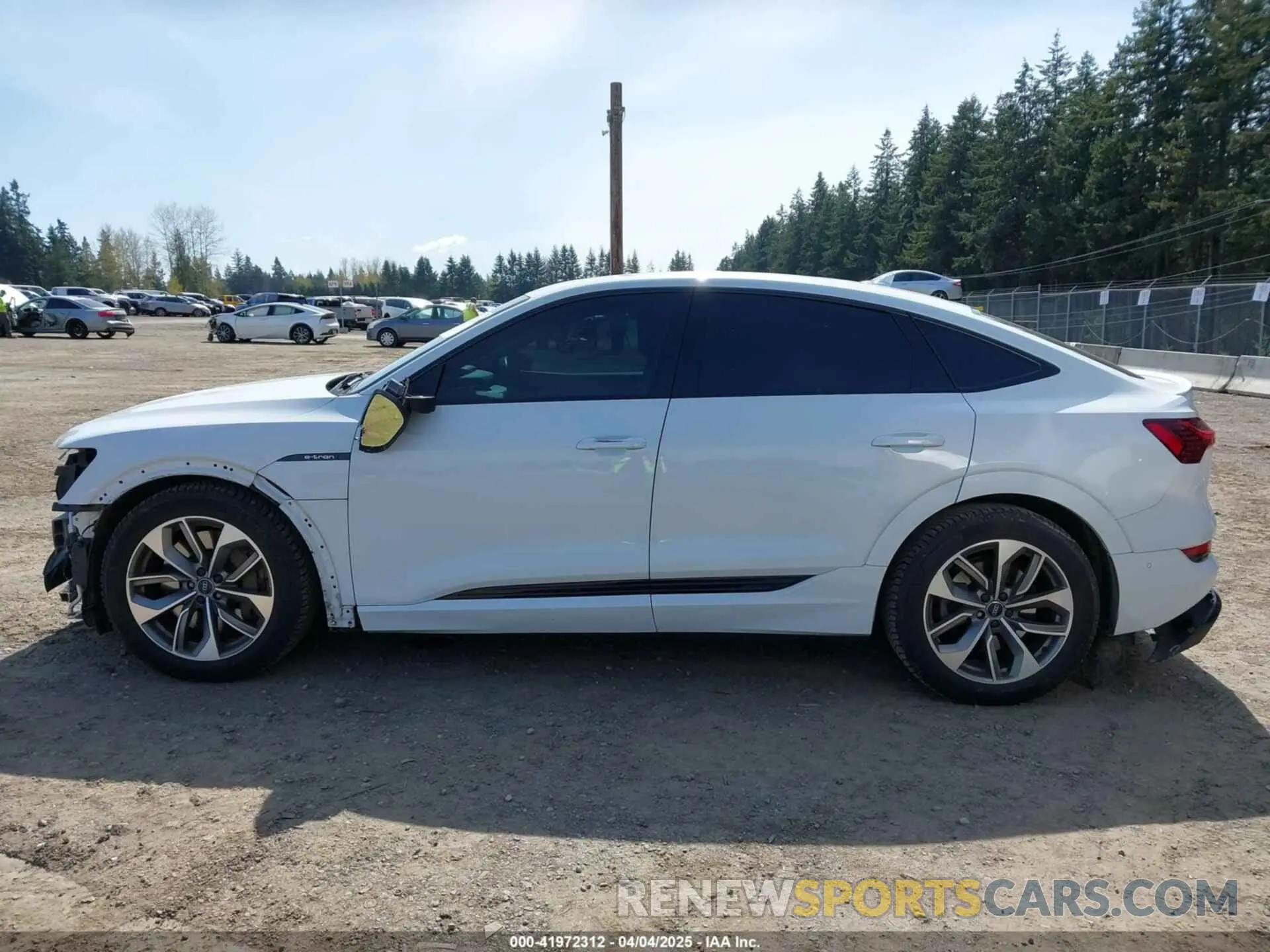 15 Photograph of a damaged car WA12AAGE1MB000851 AUDI E-TRON SPORTBACK 2021