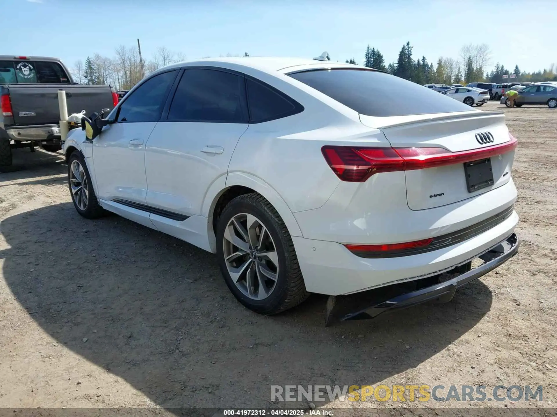 3 Photograph of a damaged car WA12AAGE1MB000851 AUDI E-TRON SPORTBACK 2021