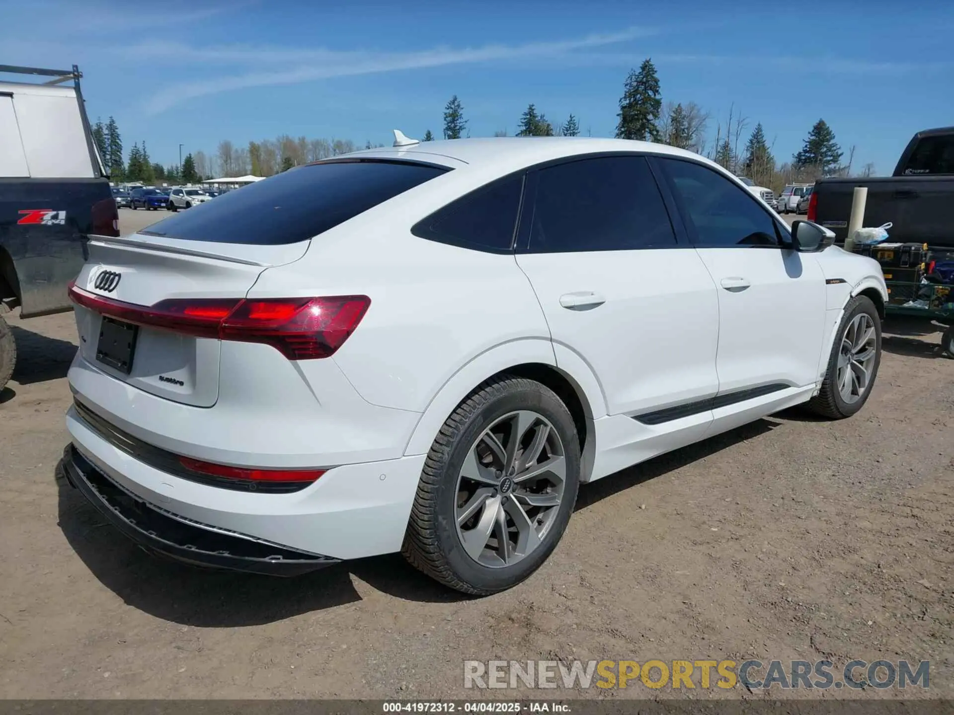 4 Photograph of a damaged car WA12AAGE1MB000851 AUDI E-TRON SPORTBACK 2021