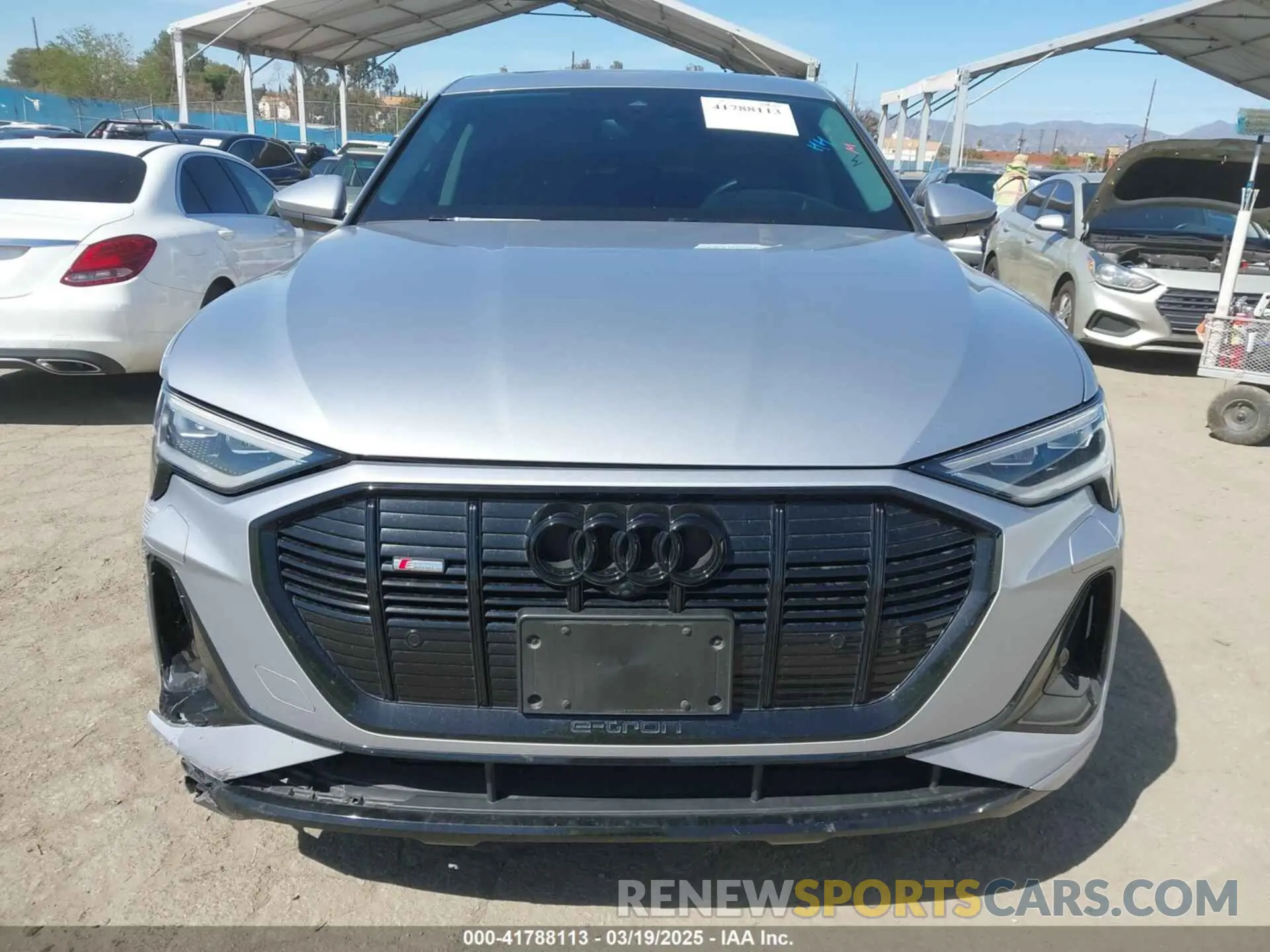 13 Photograph of a damaged car WA13AAGE3NB037647 AUDI E-TRON SPORTBACK 2022