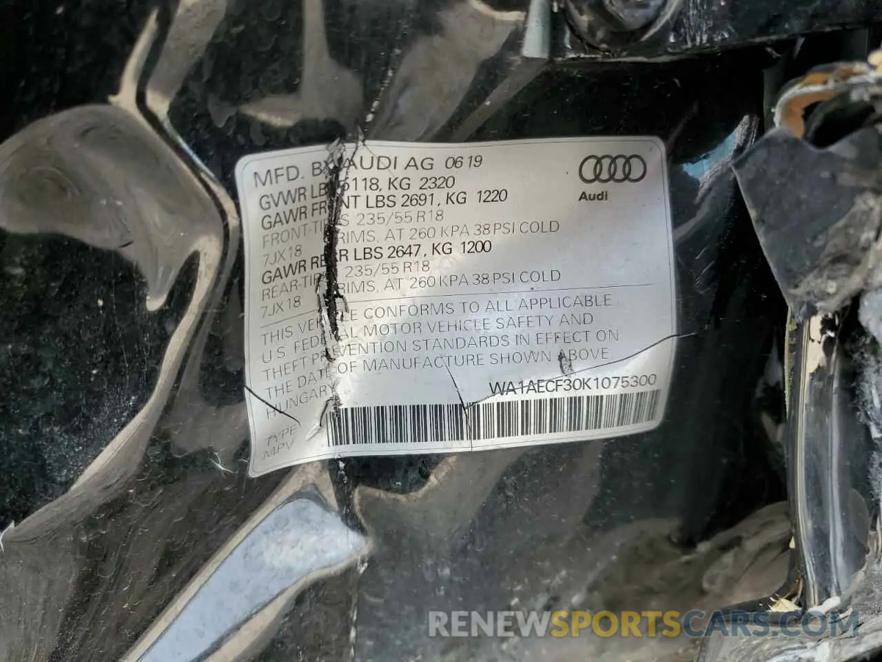 13 Photograph of a damaged car WA1AECF30K1075300 AUDI Q3 2019
