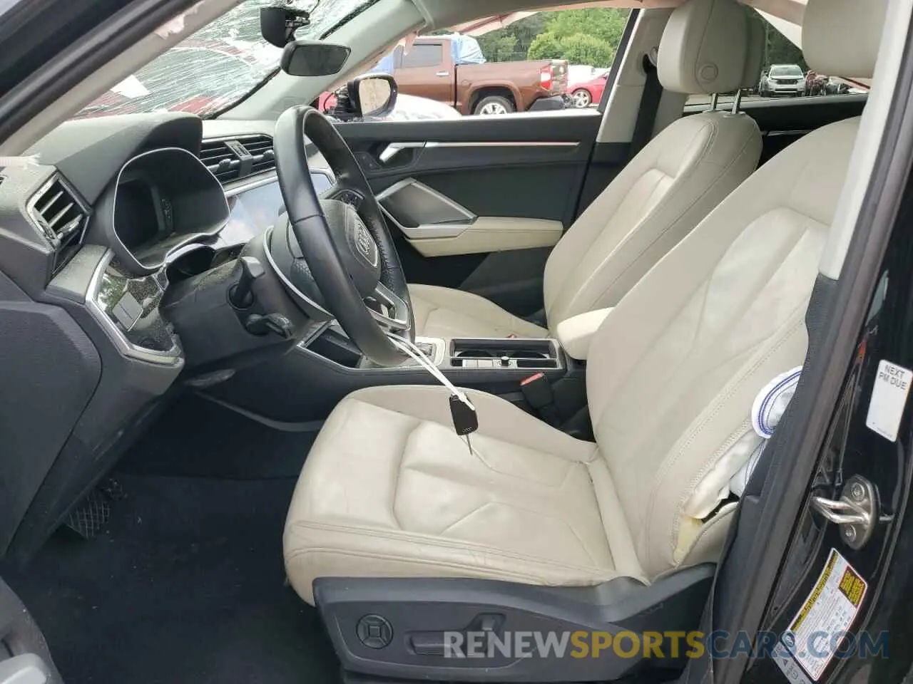 7 Photograph of a damaged car WA1AECF30K1075300 AUDI Q3 2019