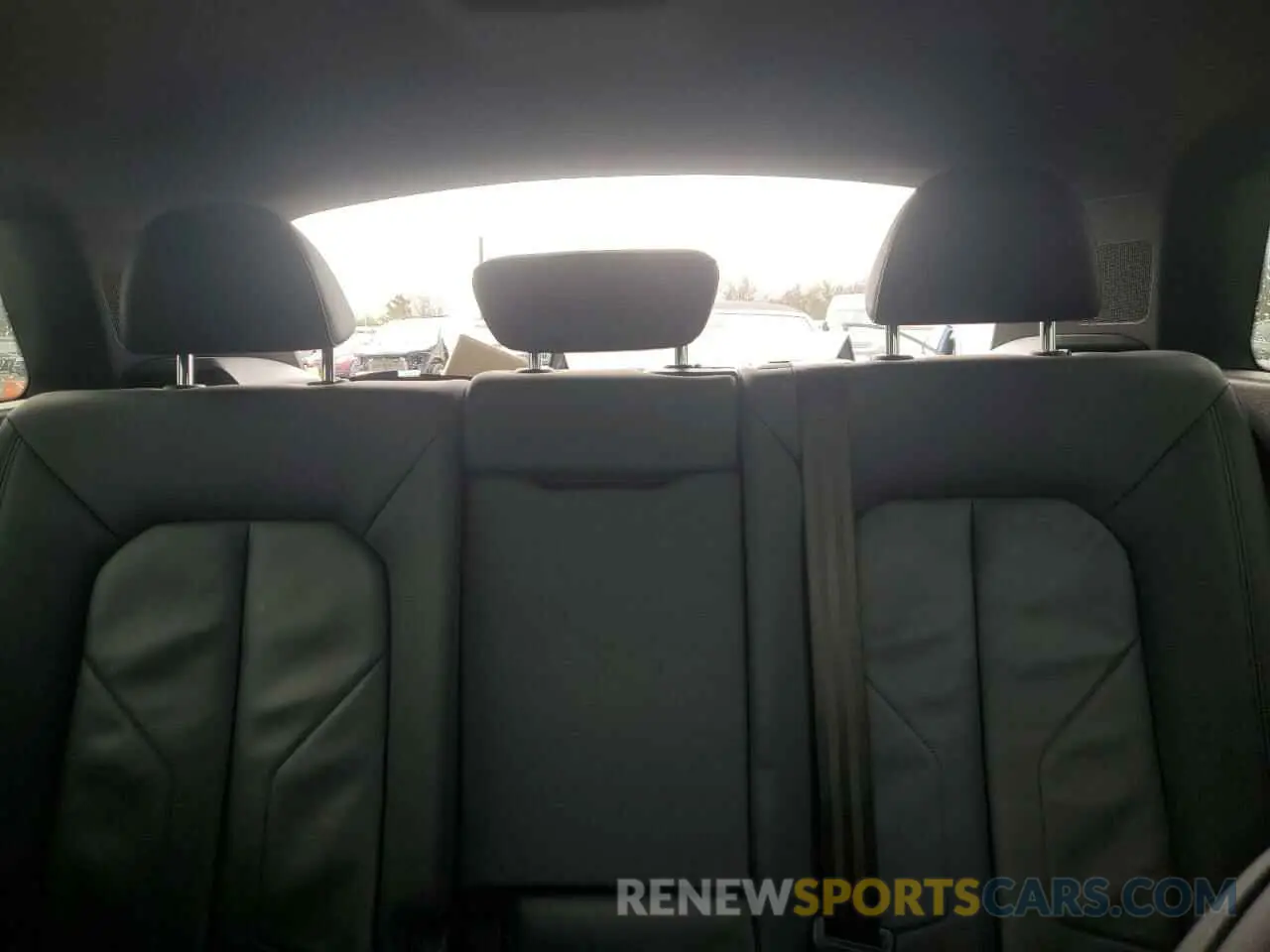 10 Photograph of a damaged car WA1AECF31K1082837 AUDI Q3 2019