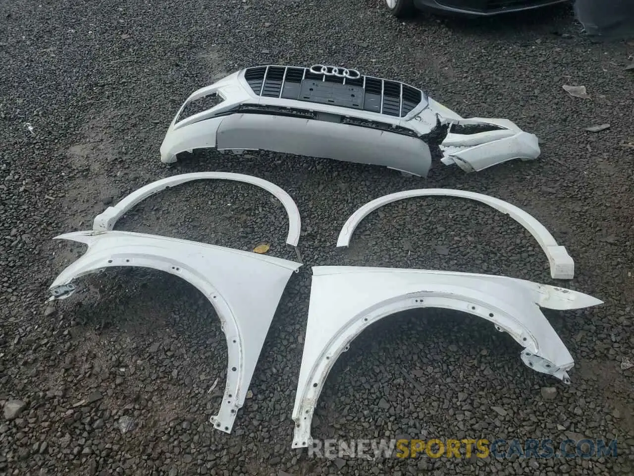 13 Photograph of a damaged car WA1AECF31K1082837 AUDI Q3 2019