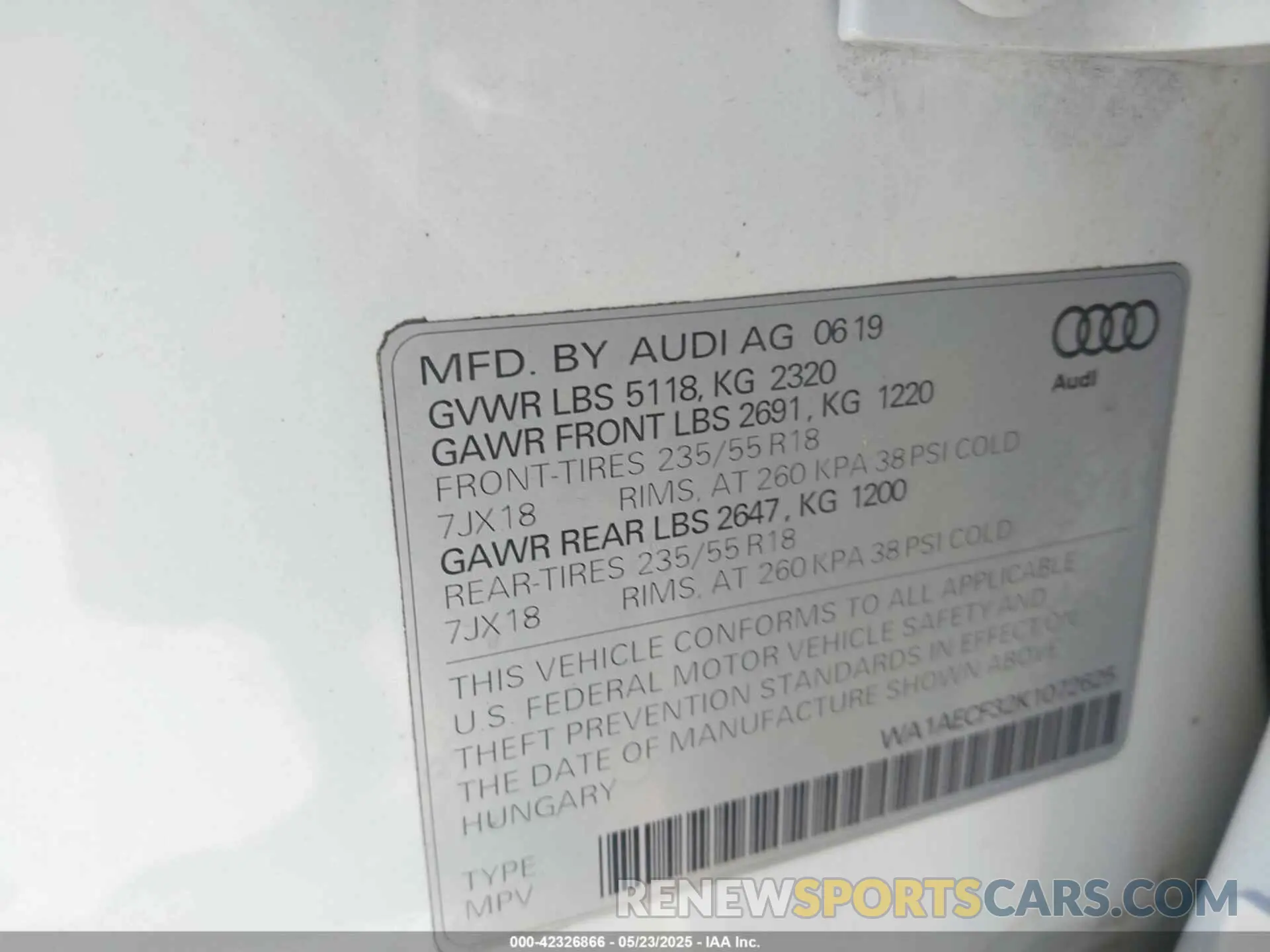 9 Photograph of a damaged car WA1AECF32K1072625 AUDI Q3 2019