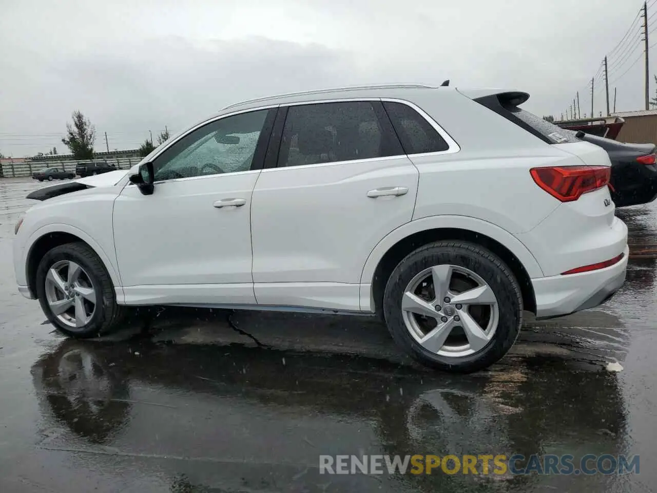 2 Photograph of a damaged car WA1AECF32K1073242 AUDI Q3 2019