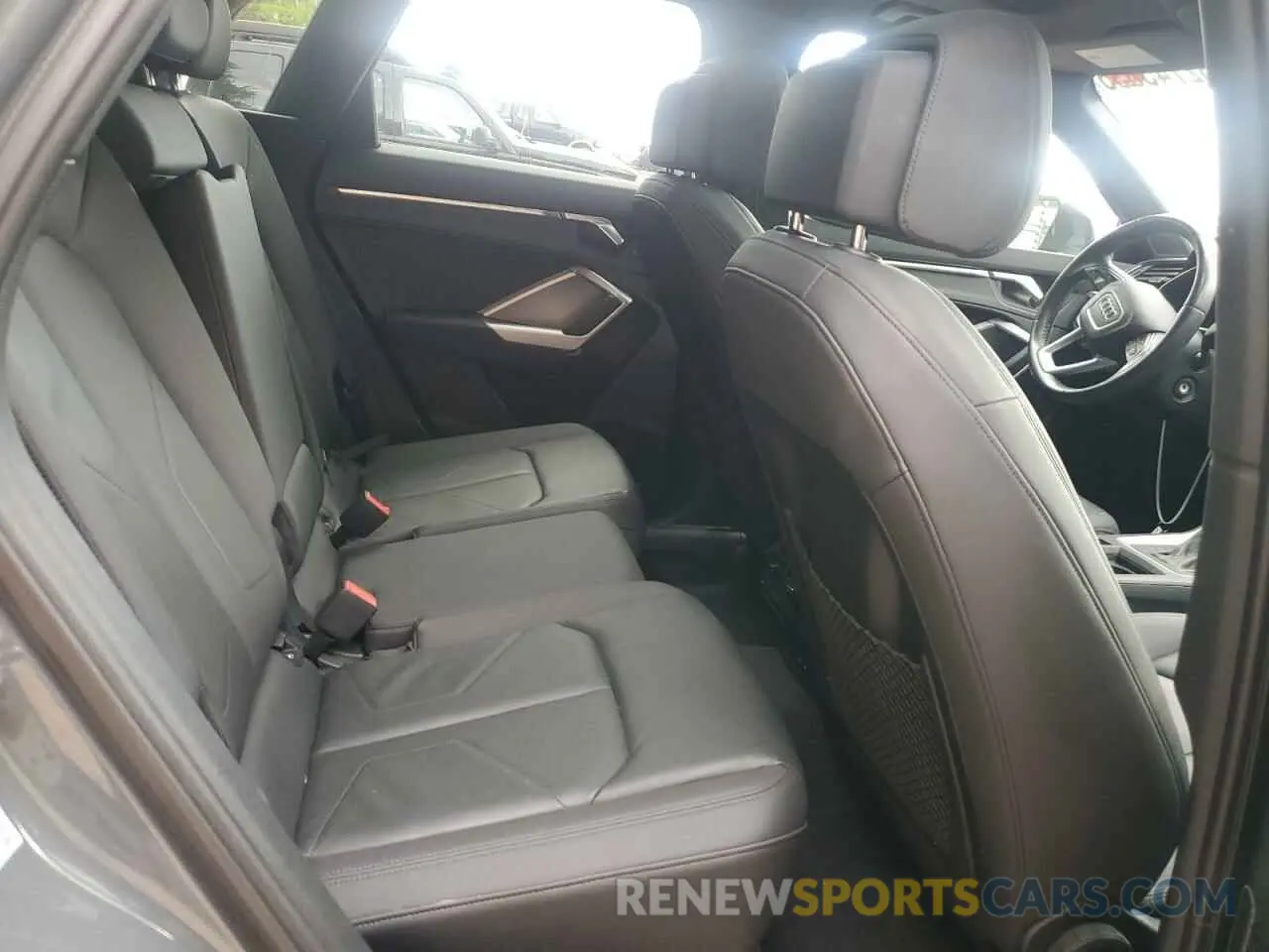 10 Photograph of a damaged car WA1AECF32K1075590 AUDI Q3 2019