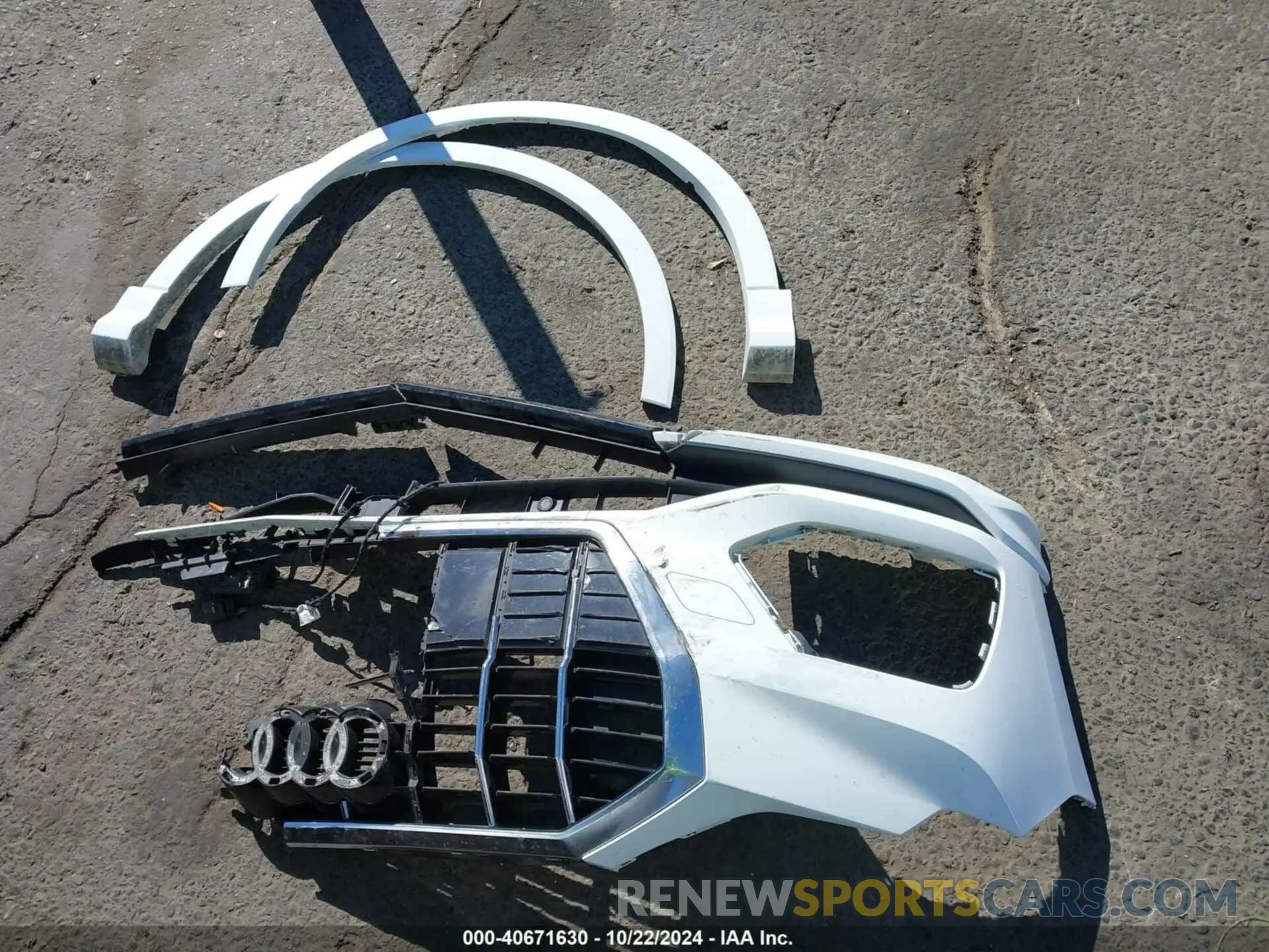 12 Photograph of a damaged car WA1AECF34K1075235 AUDI Q3 2019