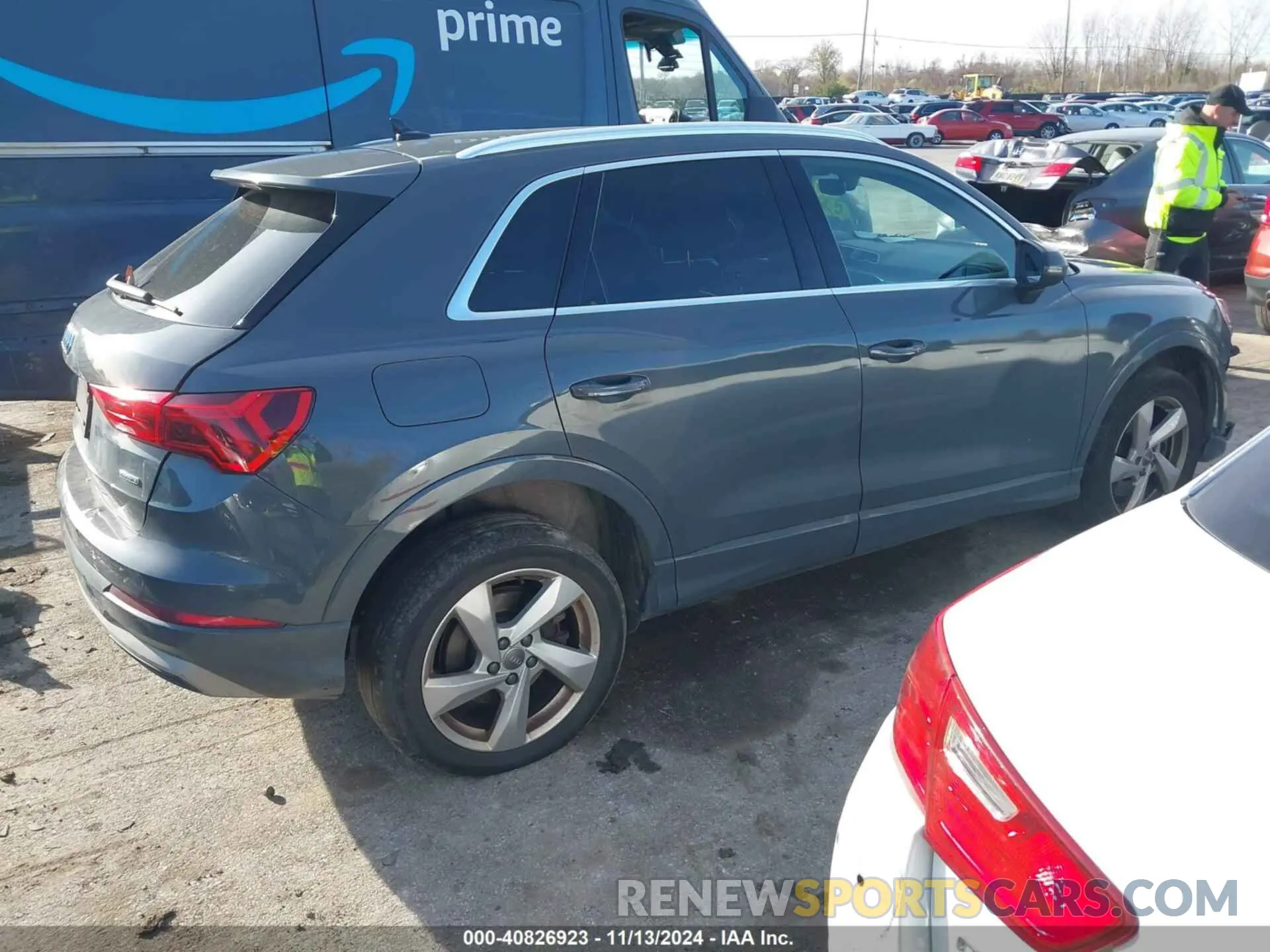 4 Photograph of a damaged car WA1AECF34K1077065 AUDI Q3 2019