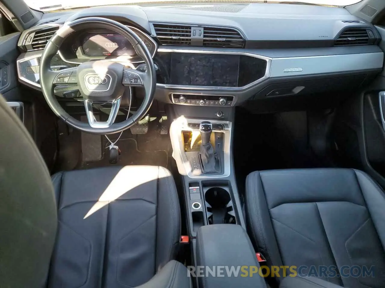 8 Photograph of a damaged car WA1AECF37K1077965 AUDI Q3 2019