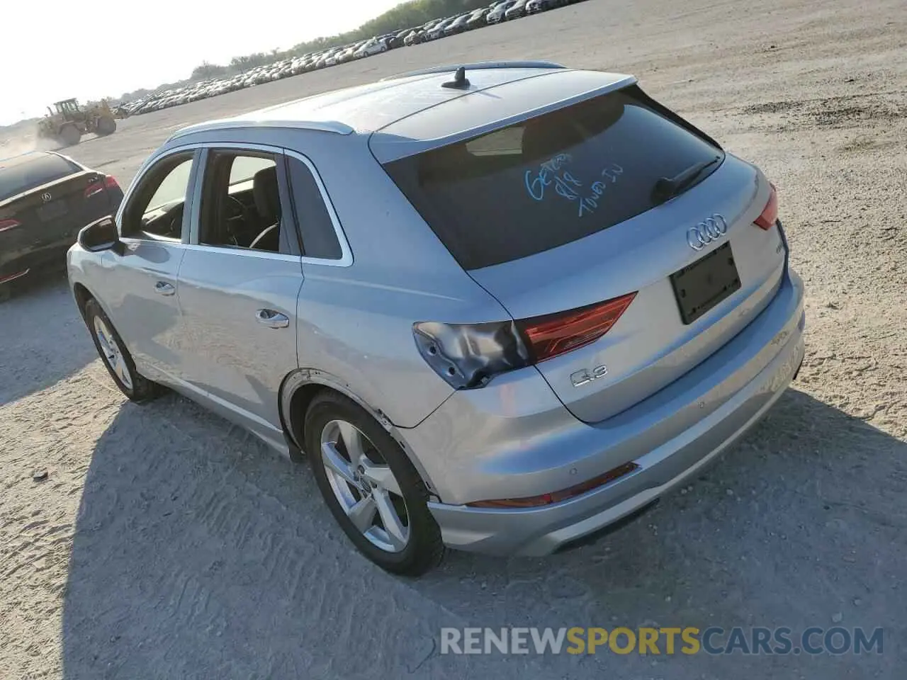 3 Фотография поврежденного автомобиля WA1BECF34K1085560 AUDI Q3 2019