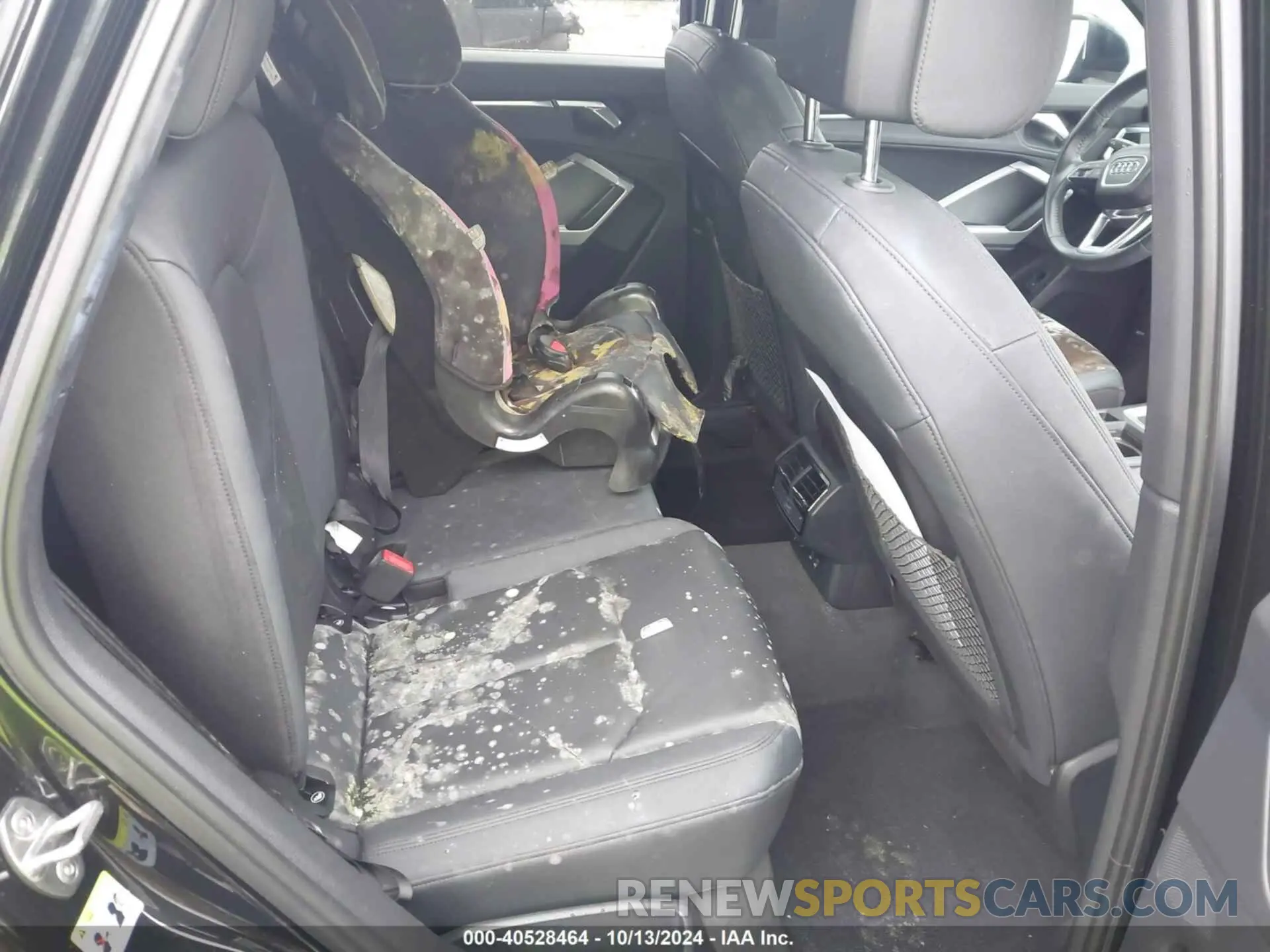 8 Photograph of a damaged car WA1BECF39K1068799 AUDI Q3 2019