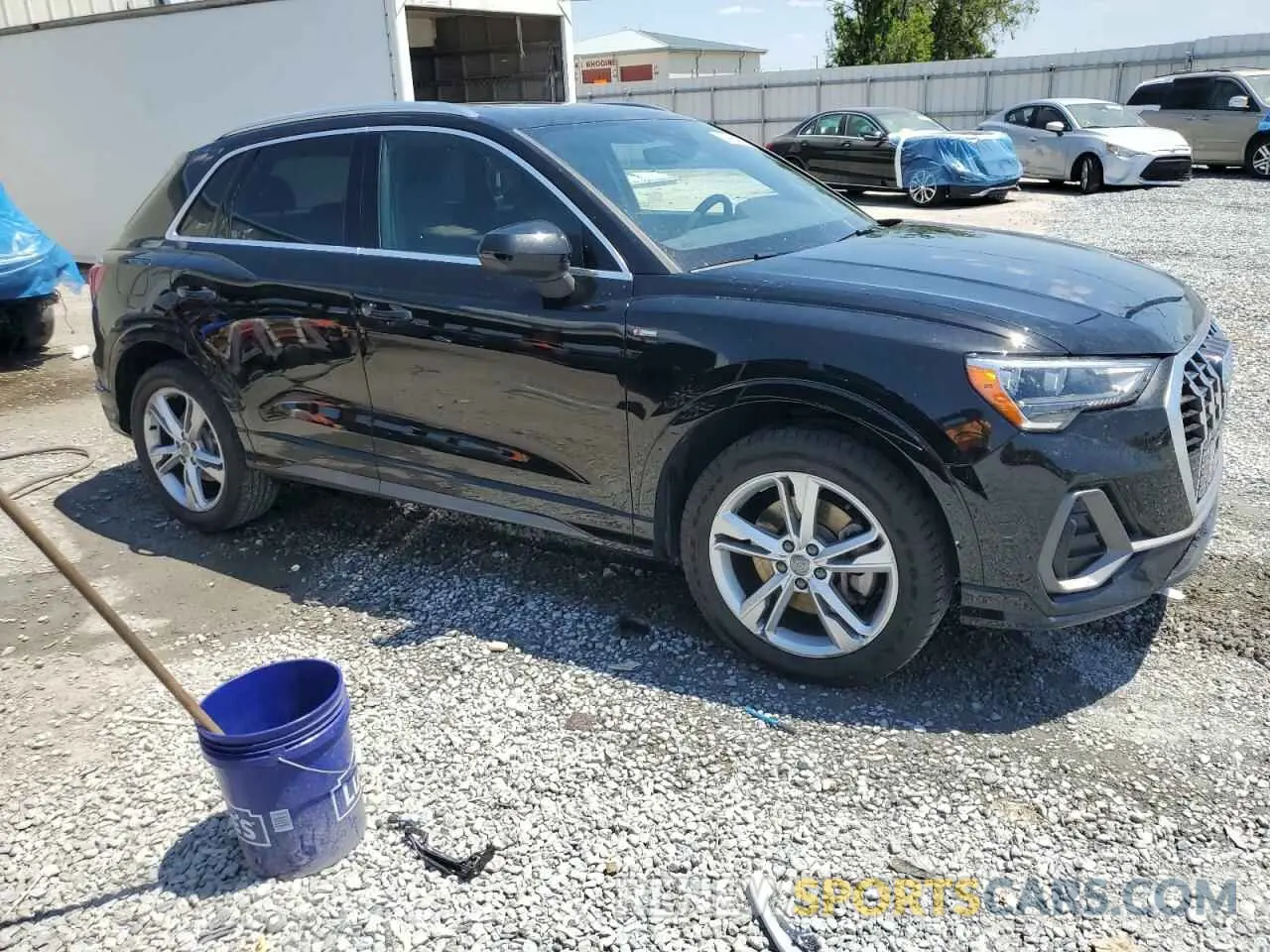 4 Фотография поврежденного автомобиля WA1DECF34K1082280 AUDI Q3 2019