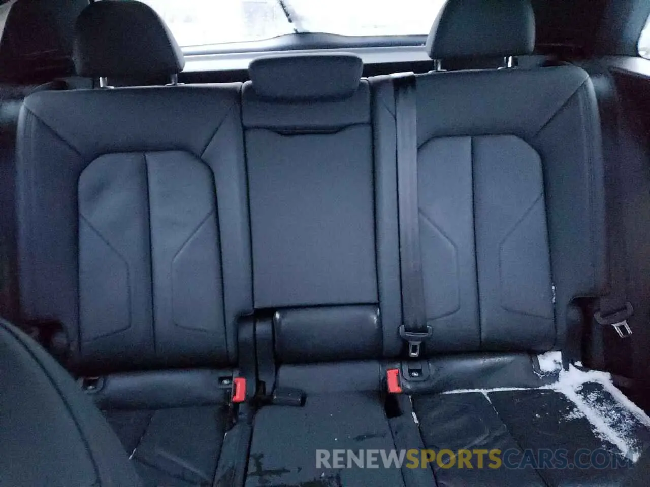 10 Photograph of a damaged car WA1EECF38K1065065 AUDI Q3 2019