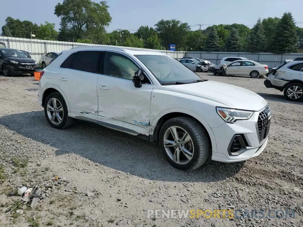 4 Photograph of a damaged car WA1EECF3XK1071434 AUDI Q3 2019