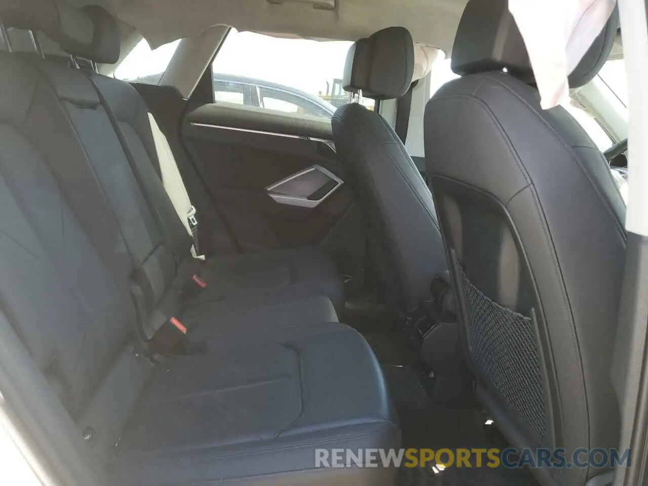 11 Photograph of a damaged car WA1FECF34K1079890 AUDI Q3 2019