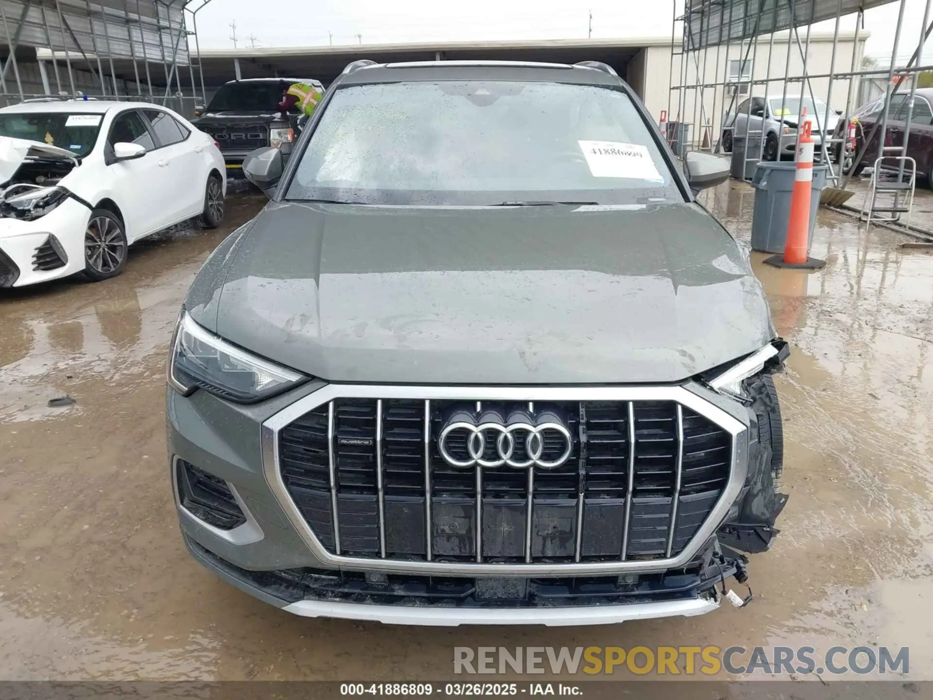 11 Photograph of a damaged car WA1AECF30L1052472 AUDI Q3 2020