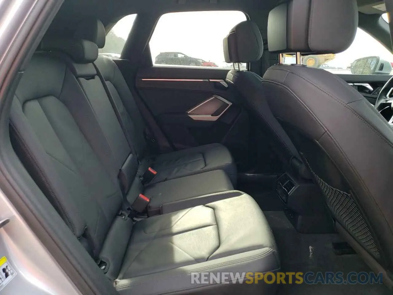 11 Фотография поврежденного автомобиля WA1AECF31L1040461 AUDI Q3 2020