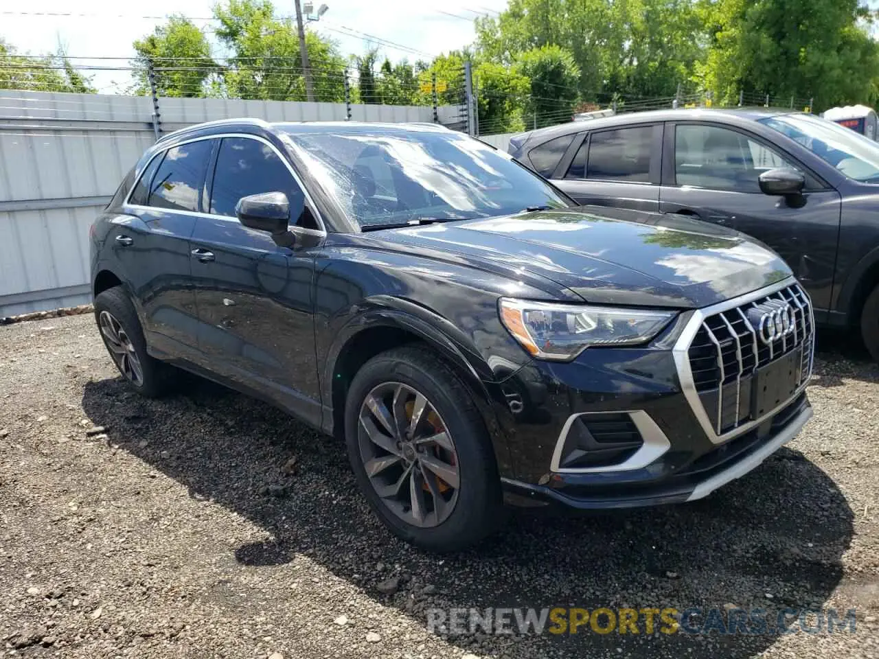 4 Photograph of a damaged car WA1AECF31L1049273 AUDI Q3 2020