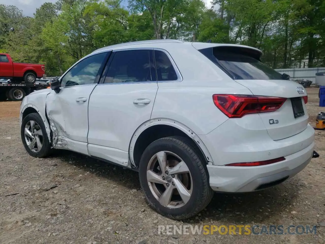 2 Photograph of a damaged car WA1AECF31L1095248 AUDI Q3 2020