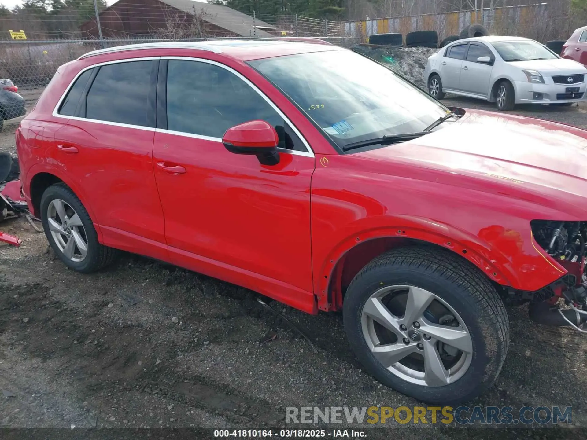 14 Photograph of a damaged car WA1AECF32L1001684 AUDI Q3 2020