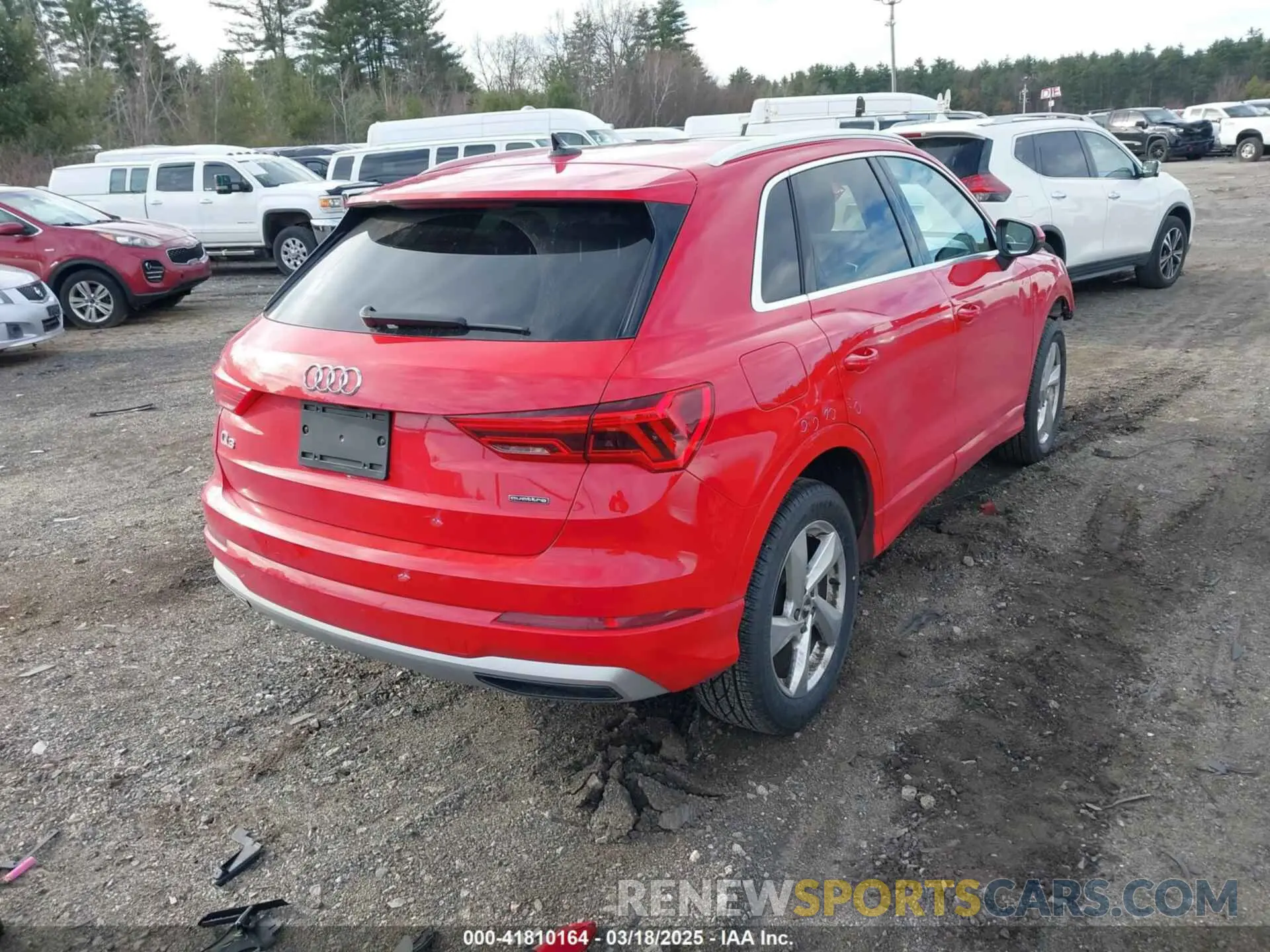 4 Photograph of a damaged car WA1AECF32L1001684 AUDI Q3 2020