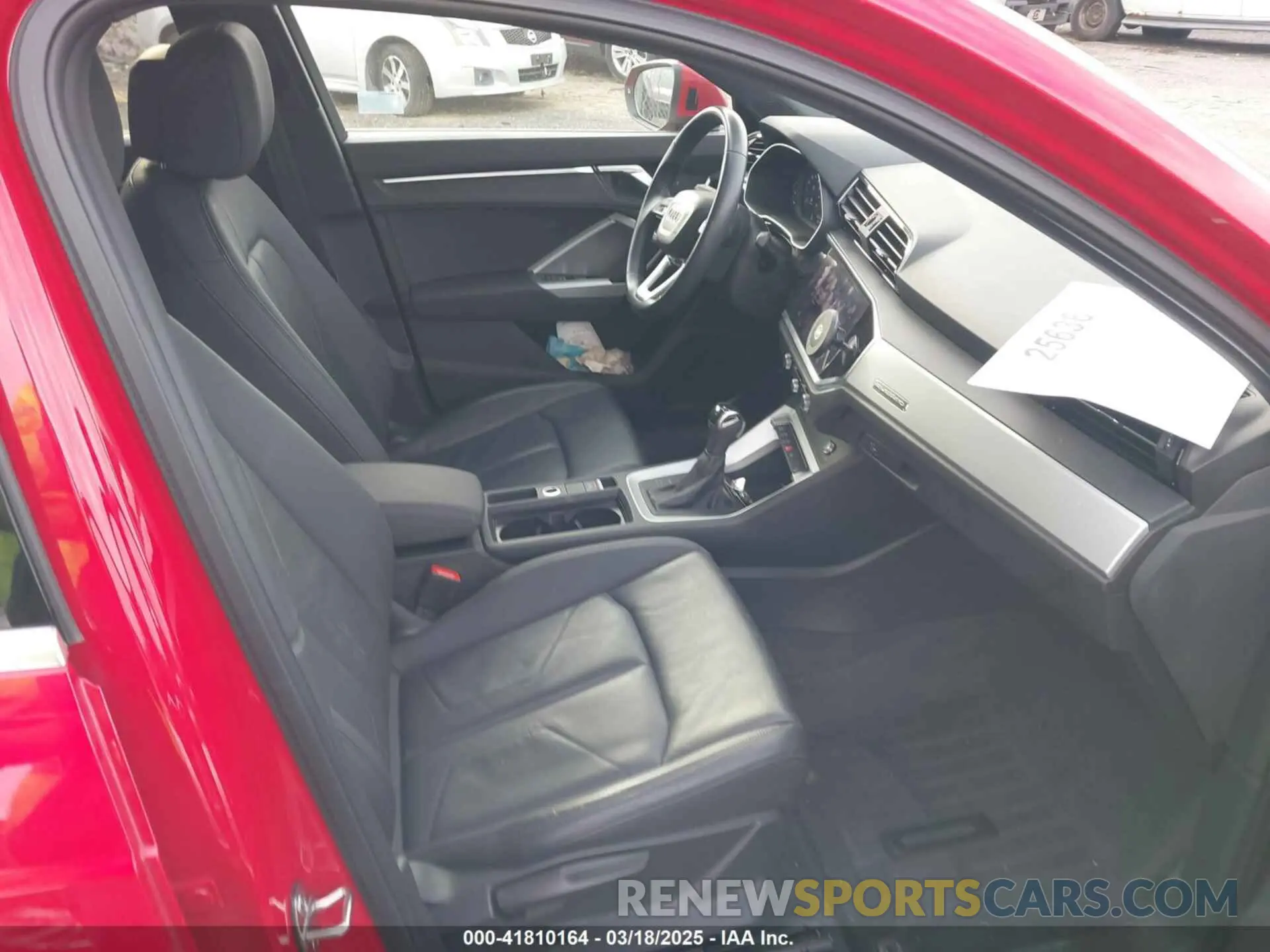 5 Photograph of a damaged car WA1AECF32L1001684 AUDI Q3 2020