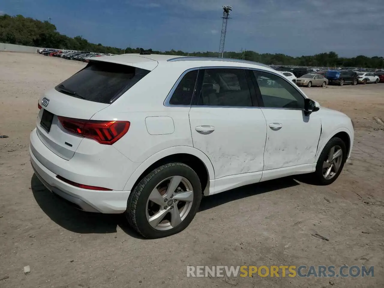 3 Photograph of a damaged car WA1AECF33L1031907 AUDI Q3 2020