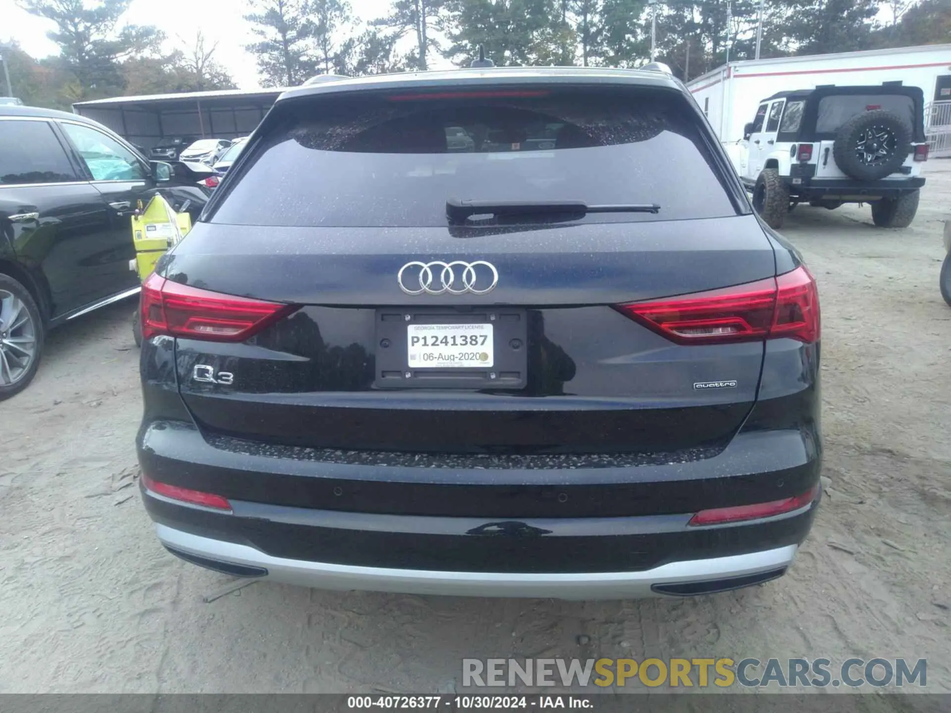 16 Photograph of a damaged car WA1AECF33L1098376 AUDI Q3 2020