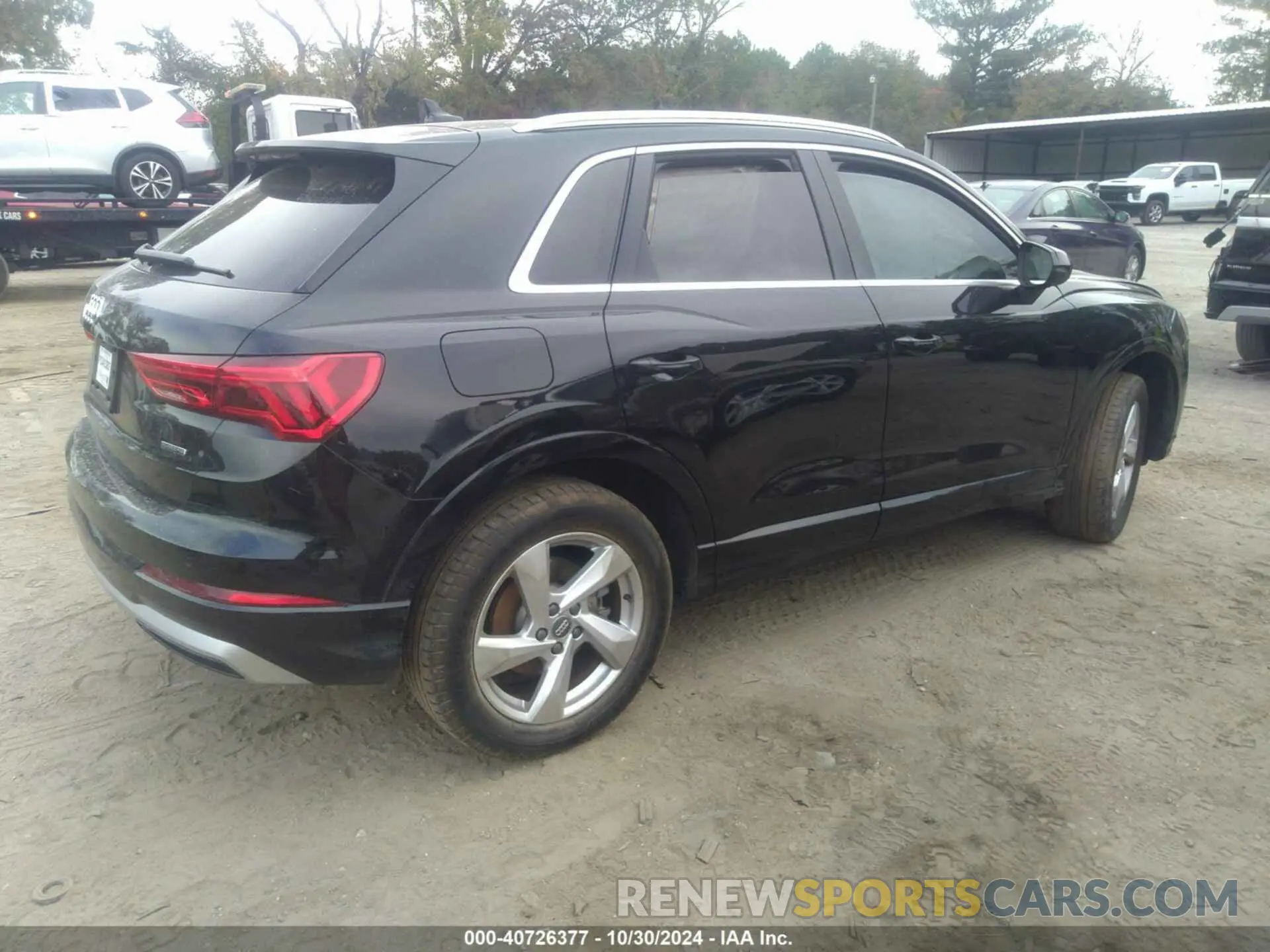 4 Photograph of a damaged car WA1AECF33L1098376 AUDI Q3 2020