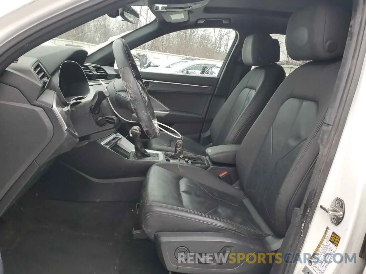 7 Фотография поврежденного автомобиля WA1AECF34L1038039 AUDI Q3 2020