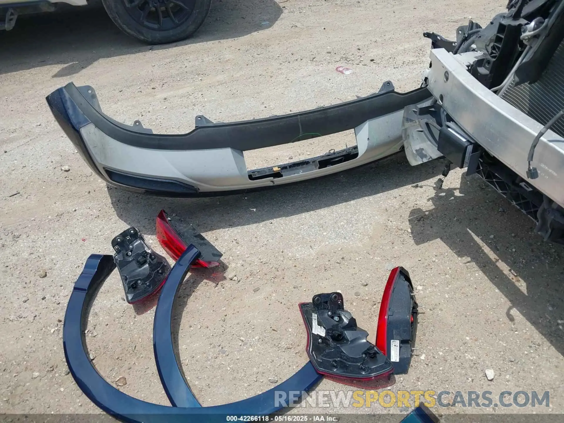 12 Photograph of a damaged car WA1AECF34L1104864 AUDI Q3 2020