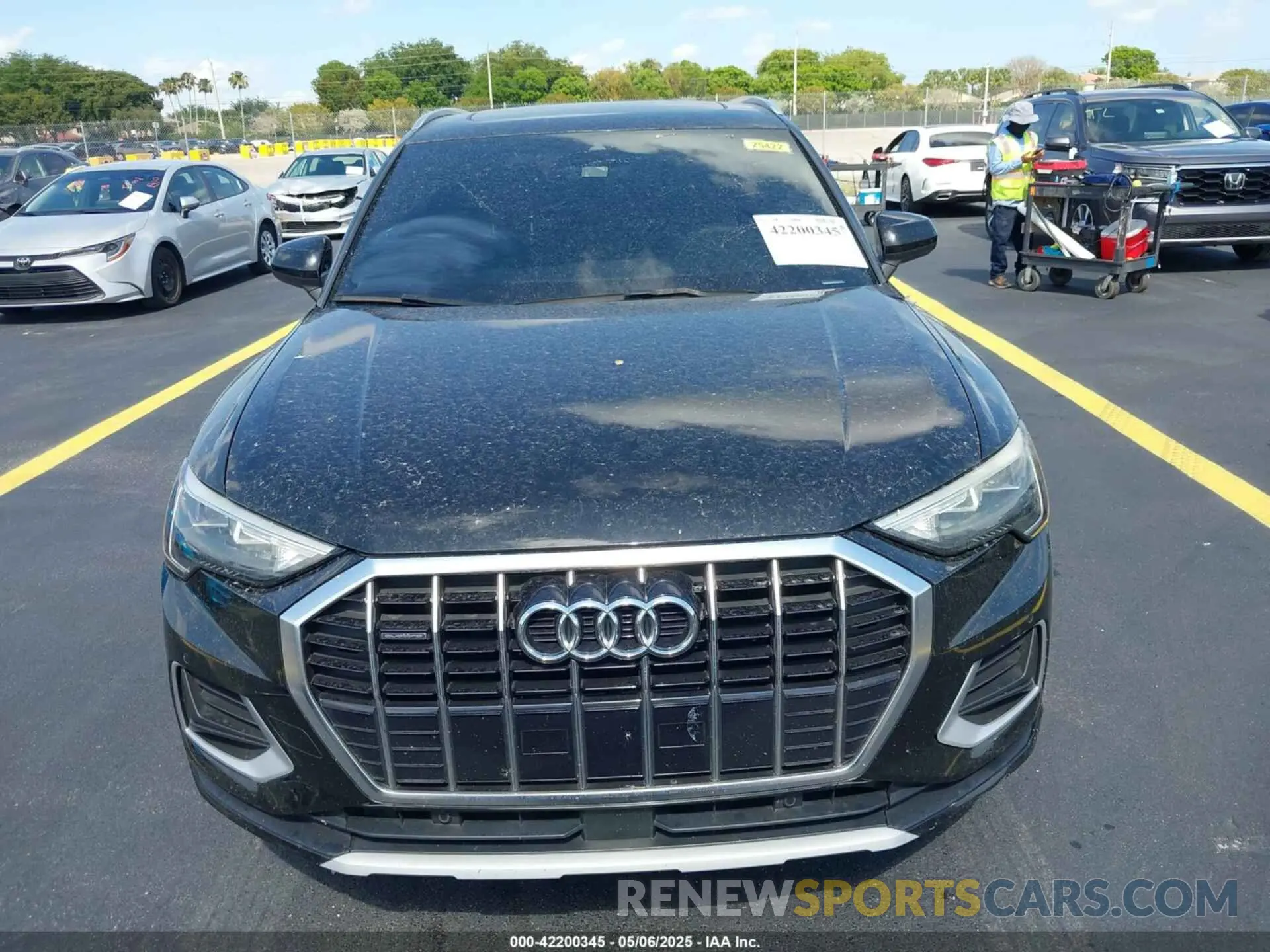 12 Фотография поврежденного автомобиля WA1AECF35L1021332 AUDI Q3 2020