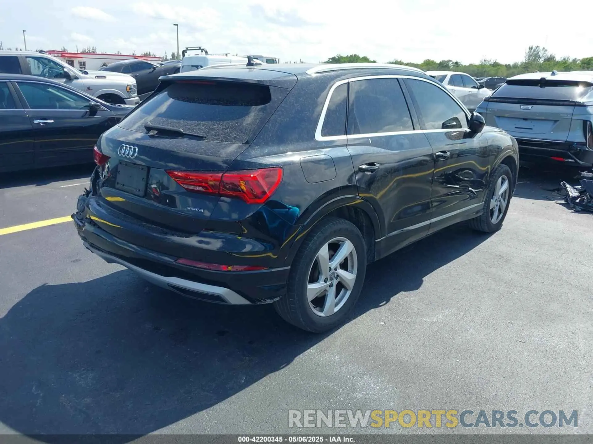 4 Фотография поврежденного автомобиля WA1AECF35L1021332 AUDI Q3 2020