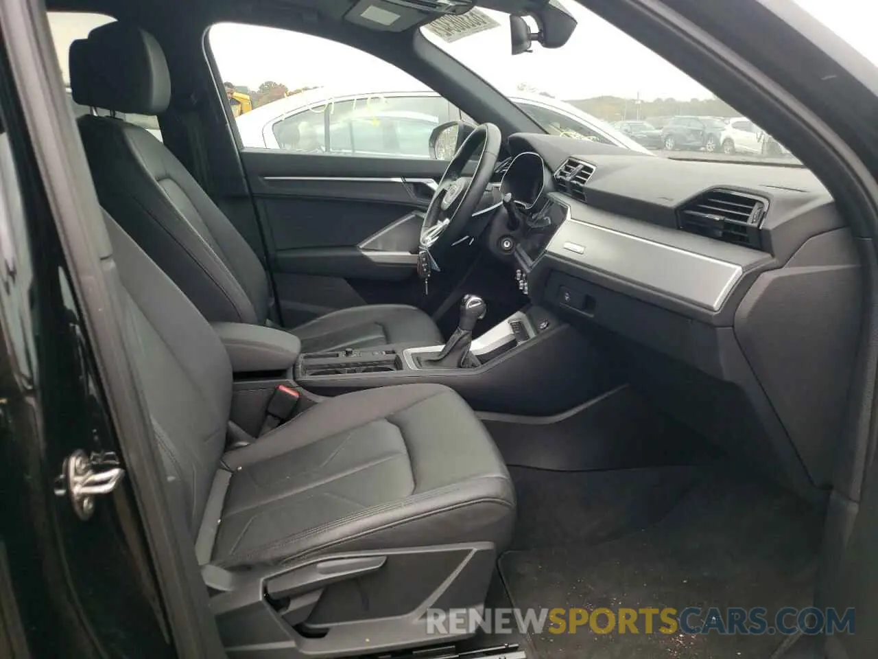 5 Фотография поврежденного автомобиля WA1AECF35L1026806 AUDI Q3 2020