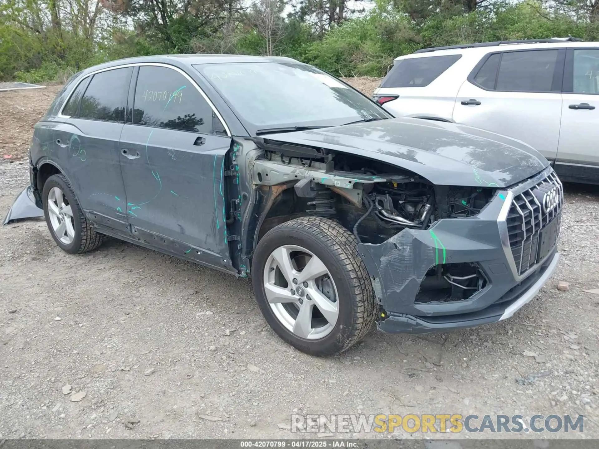 1 Фотография поврежденного автомобиля WA1AECF36L1083306 AUDI Q3 2020