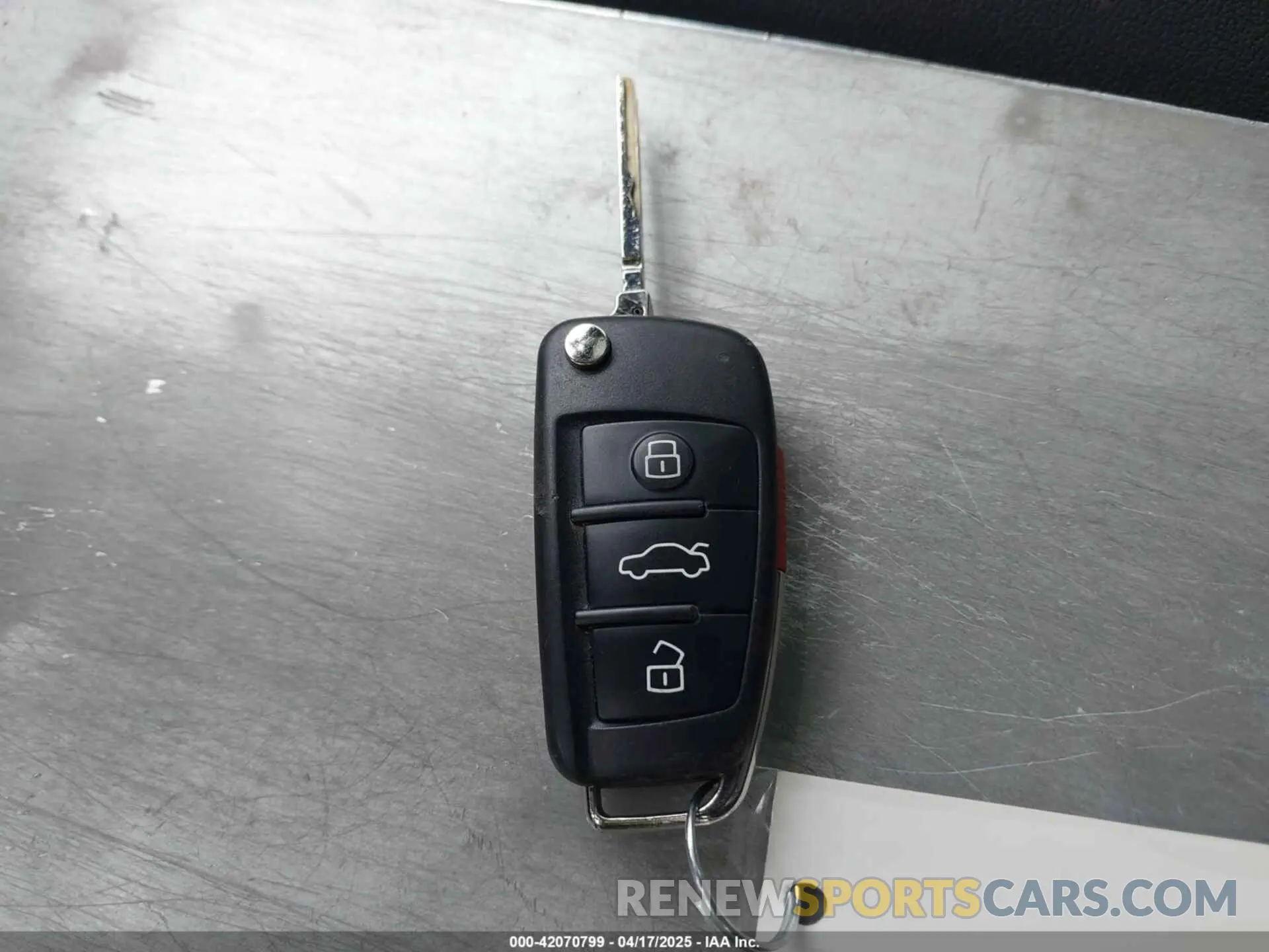 11 Фотография поврежденного автомобиля WA1AECF36L1083306 AUDI Q3 2020