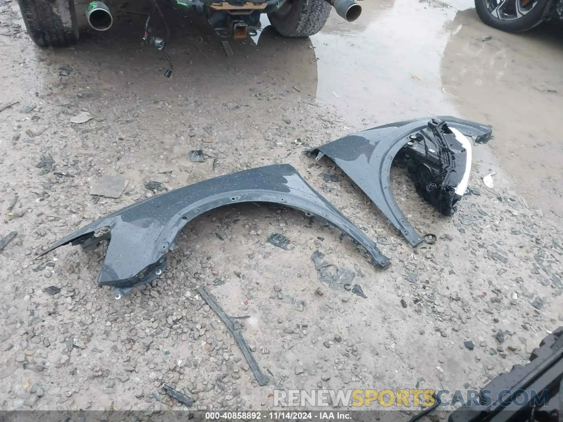 12 Photograph of a damaged car WA1AECF37L1011675 AUDI Q3 2020