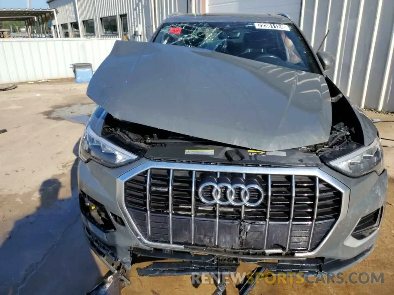5 Photograph of a damaged car WA1AECF37L1043316 AUDI Q3 2020