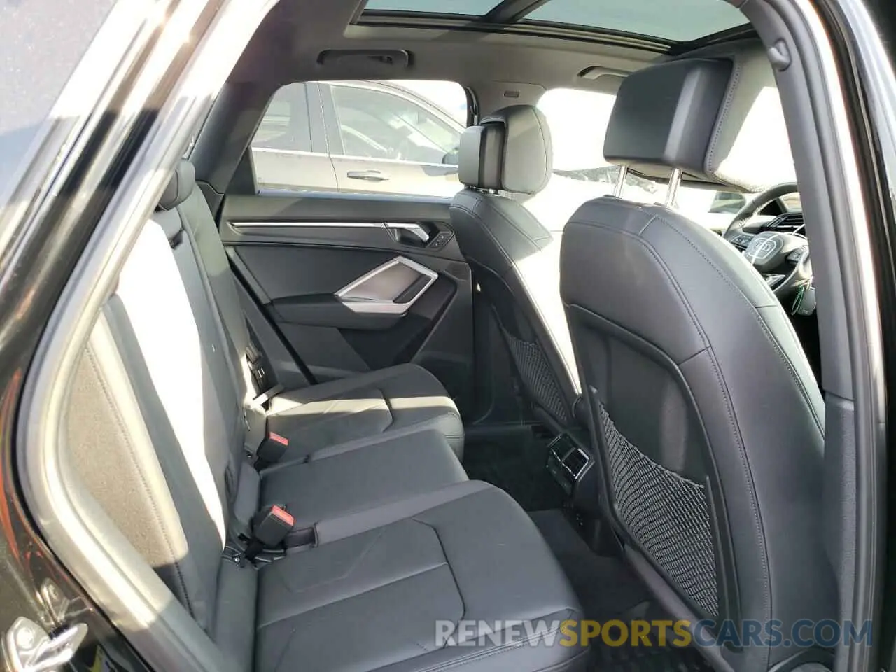 6 Фотография поврежденного автомобиля WA1AECF39L1091044 AUDI Q3 2020