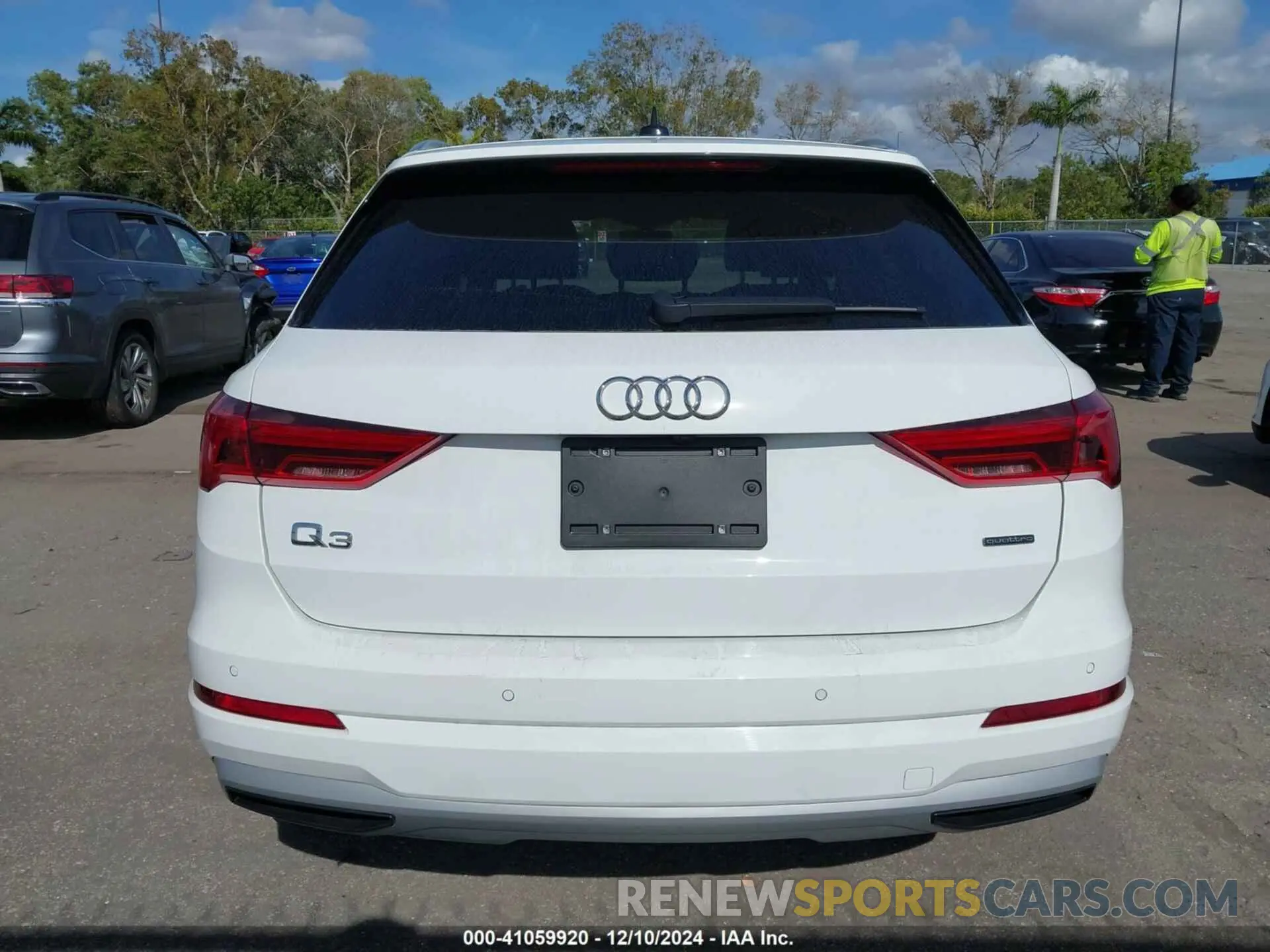 16 Фотография поврежденного автомобиля WA1AECF39L1092033 AUDI Q3 2020
