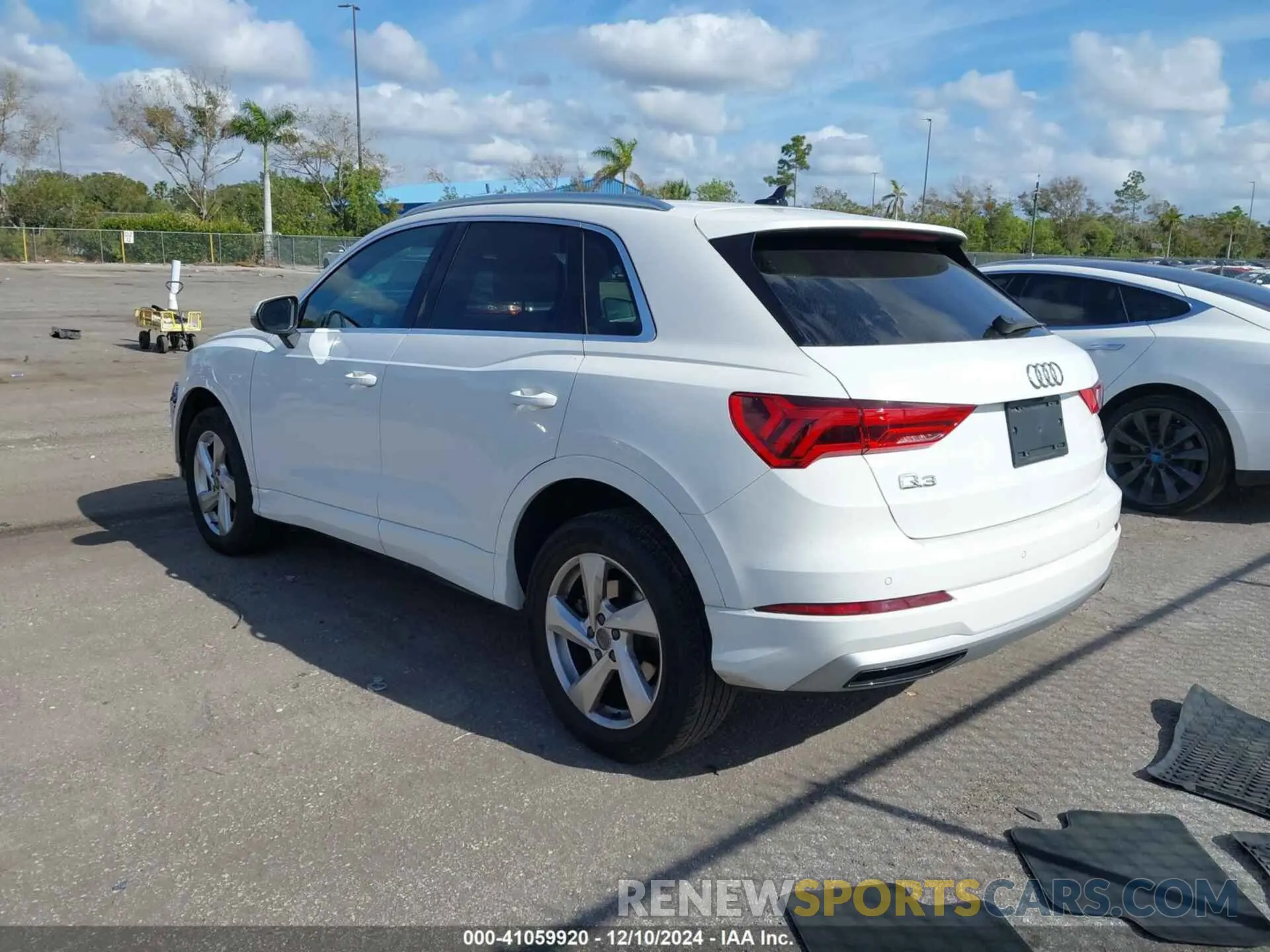 3 Фотография поврежденного автомобиля WA1AECF39L1092033 AUDI Q3 2020