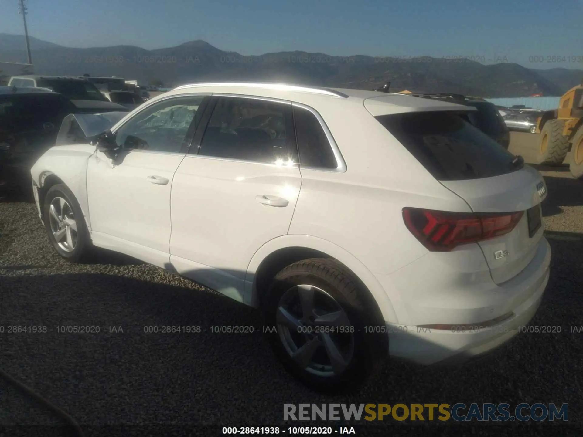 3 Photograph of a damaged car WA1AECF39L1107954 AUDI Q3 2020