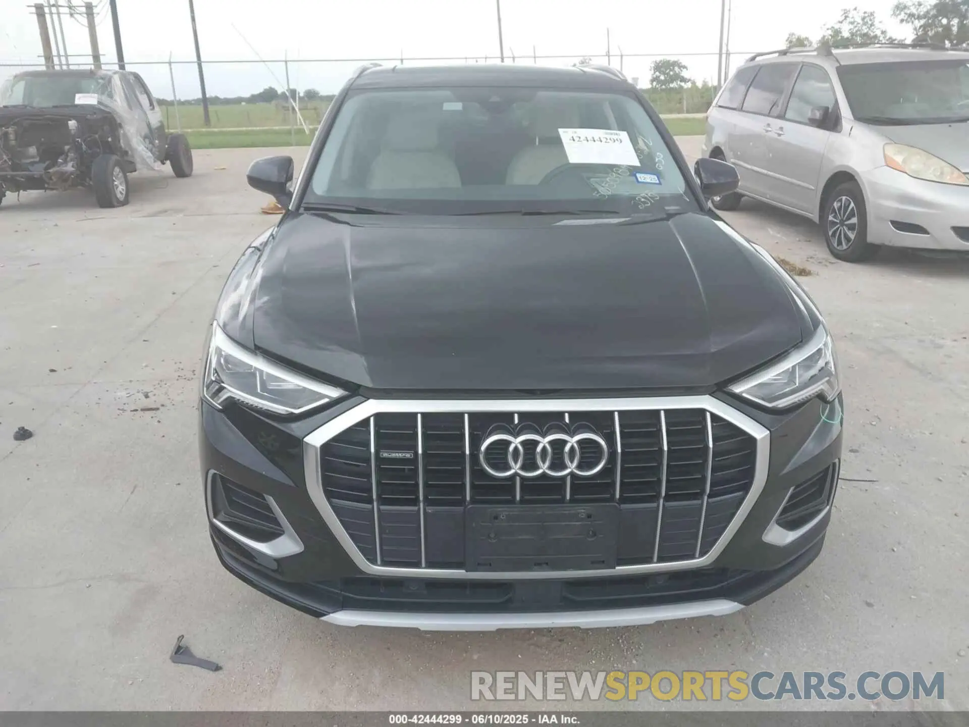 12 Photograph of a damaged car WA1BECF31L1042375 AUDI Q3 2020