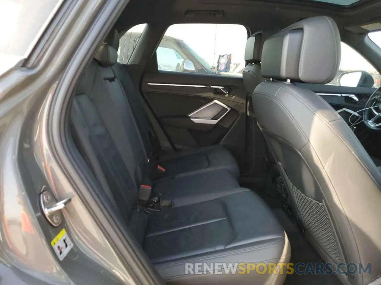 10 Фотография поврежденного автомобиля WA1BECF31L1050685 AUDI Q3 2020