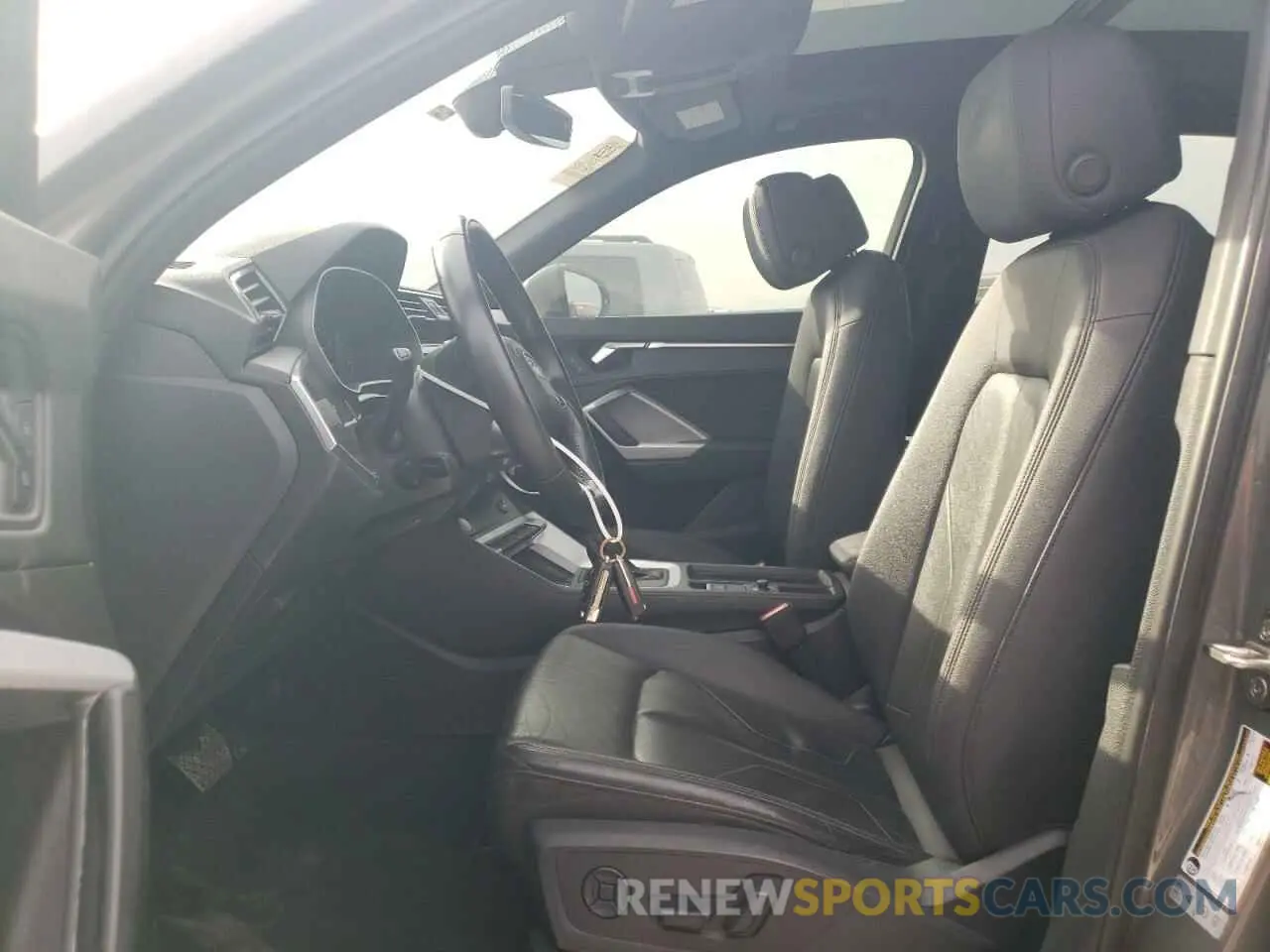 7 Фотография поврежденного автомобиля WA1BECF31L1050685 AUDI Q3 2020