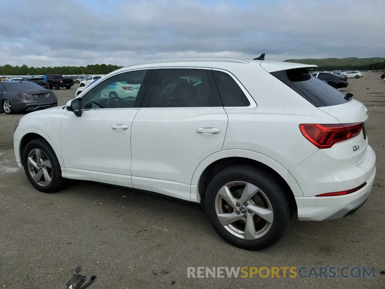 2 Photograph of a damaged car WA1BECF32L1104270 AUDI Q3 2020