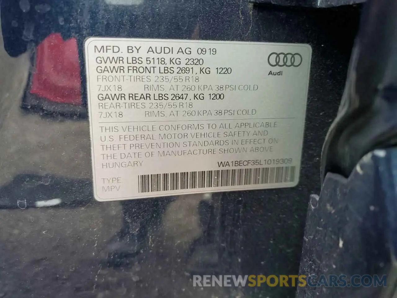 13 Photograph of a damaged car WA1BECF35L1019309 AUDI Q3 2020