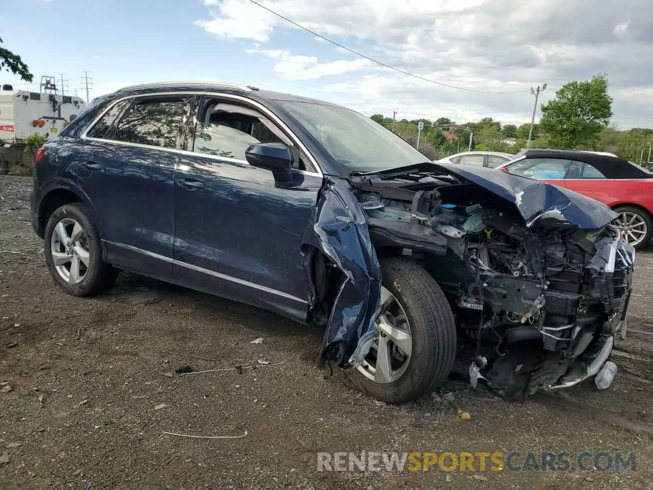 4 Photograph of a damaged car WA1BECF35L1019309 AUDI Q3 2020