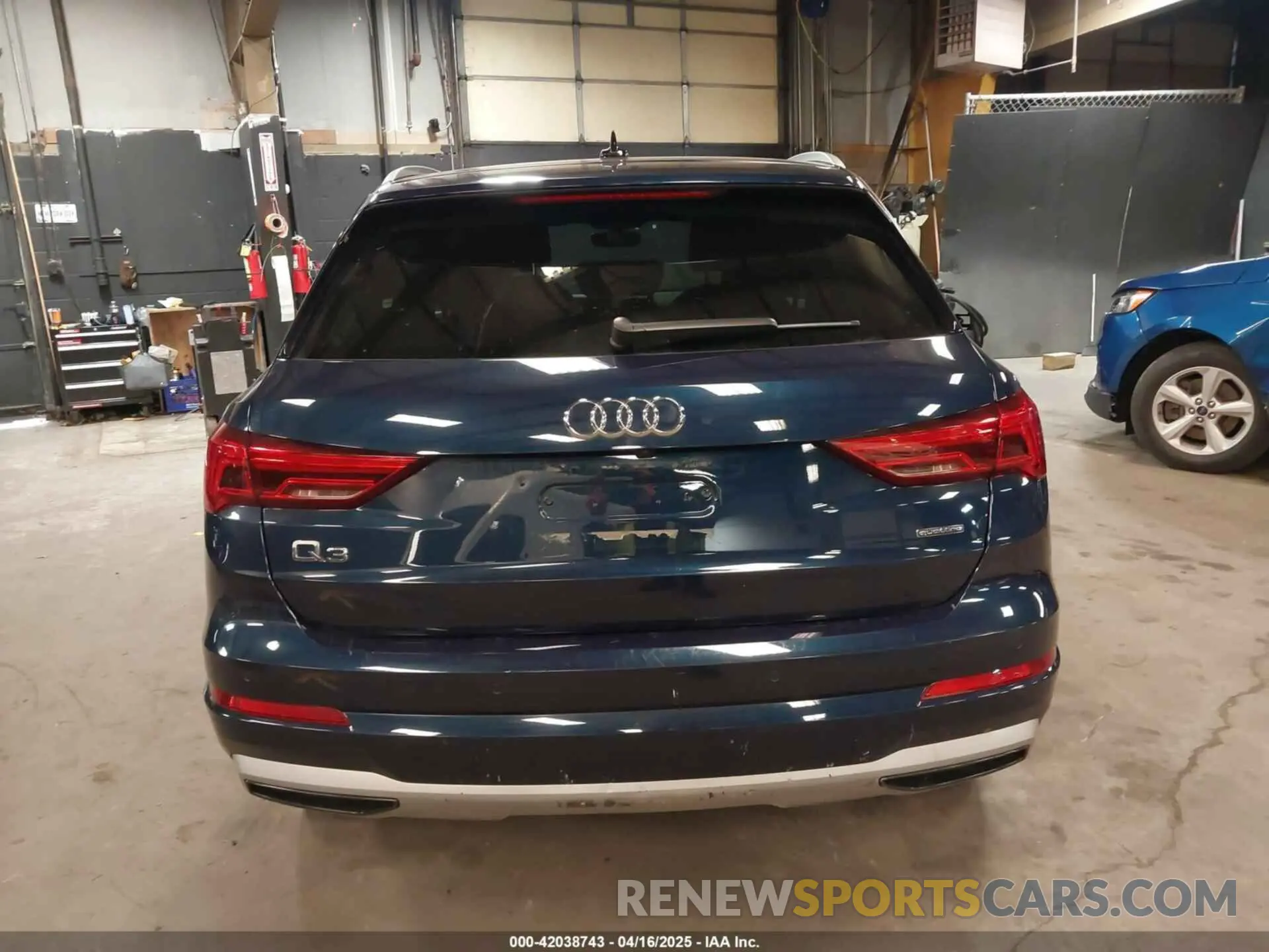 17 Фотография поврежденного автомобиля WA1BECF38L1015237 AUDI Q3 2020
